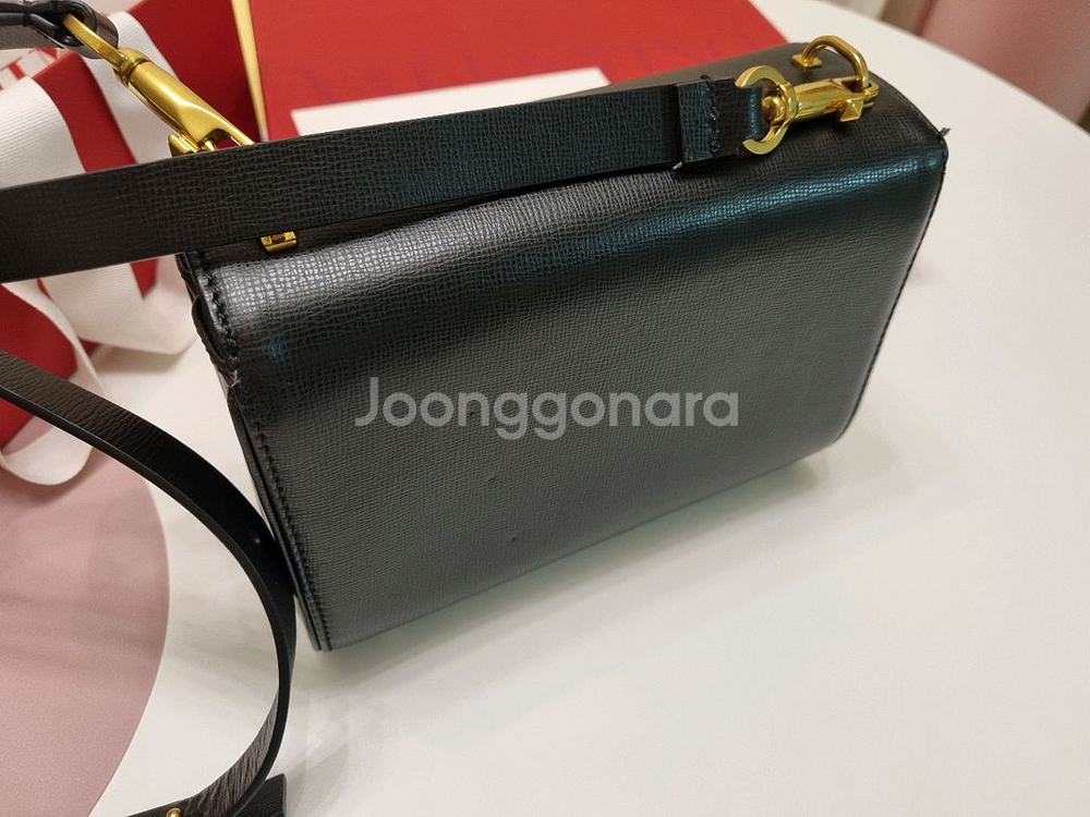 정품.발렌티노 스탐파알체 스터드 숄더백.손예진가방--3