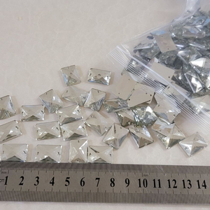 아크릴큐빅 사각 18미리 150개 일괄