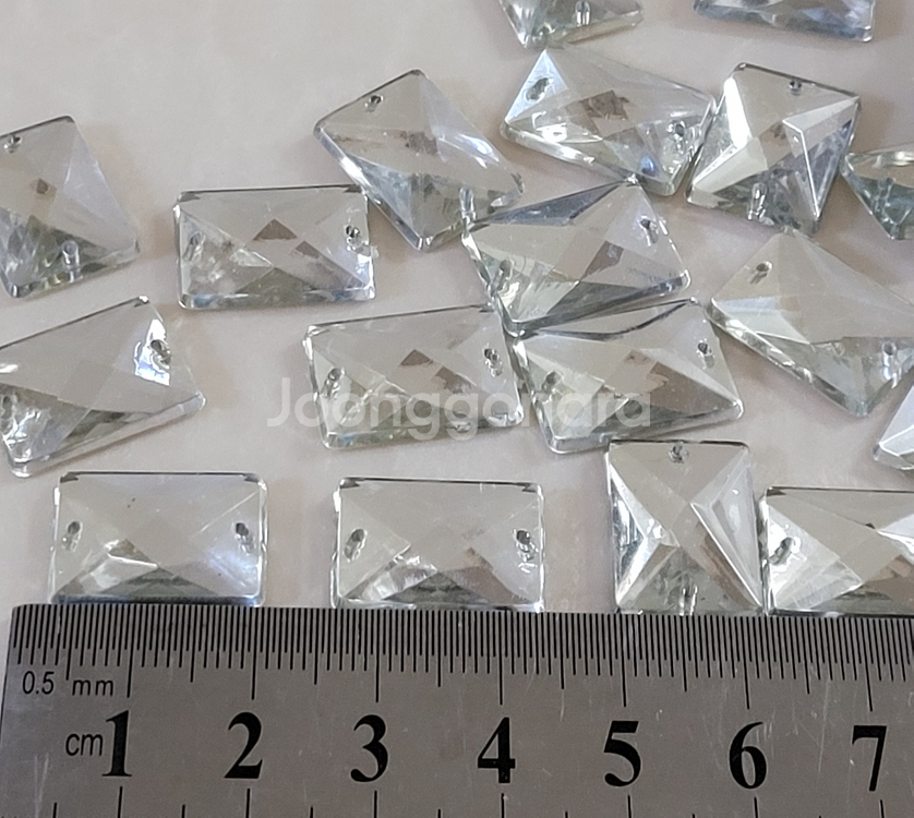 아크릴큐빅 사각 18미리 150개 일괄--1