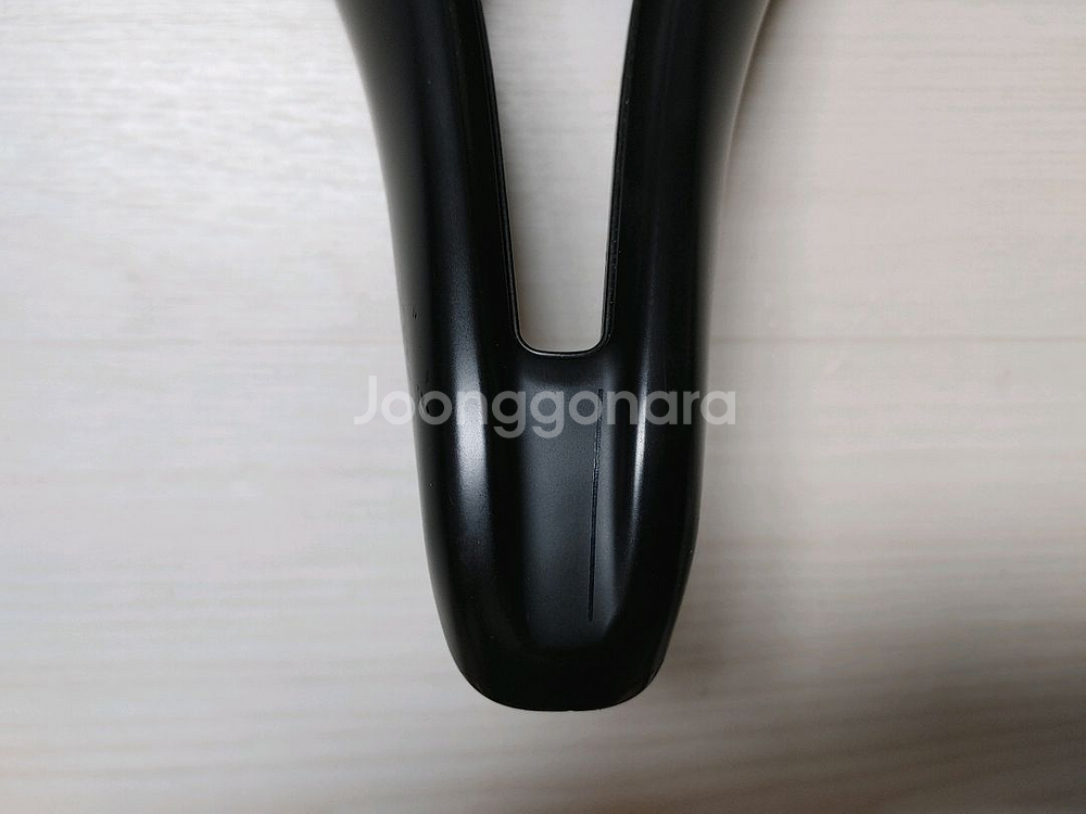 최상급안장] 안장 피직 아르고 R1(Fizik Argo R1) 140미리 안장팝니다.택포7.5만--3