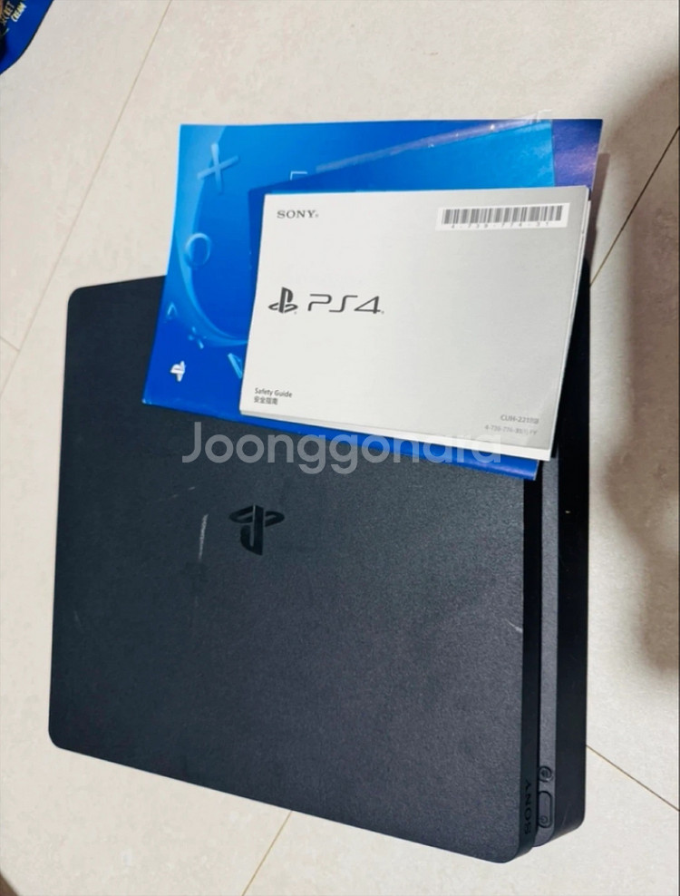 PS4 슬림 1TB + 컨트롤러 2개+게임cd4종 포함--2