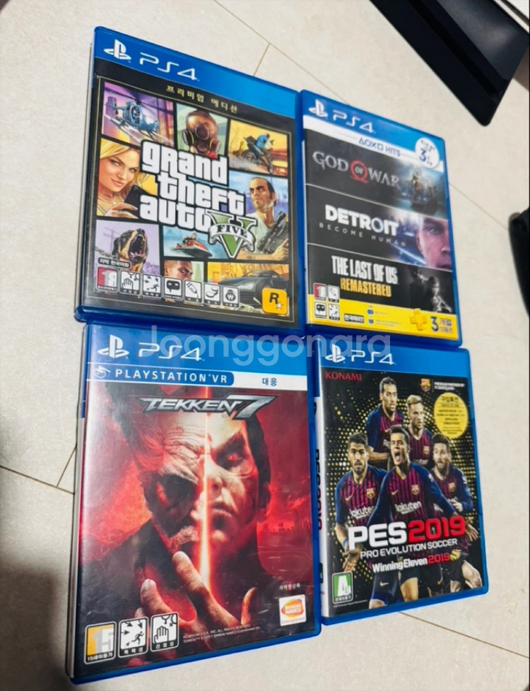 PS4 슬림 1TB + 컨트롤러 2개+게임cd4종 포함--3