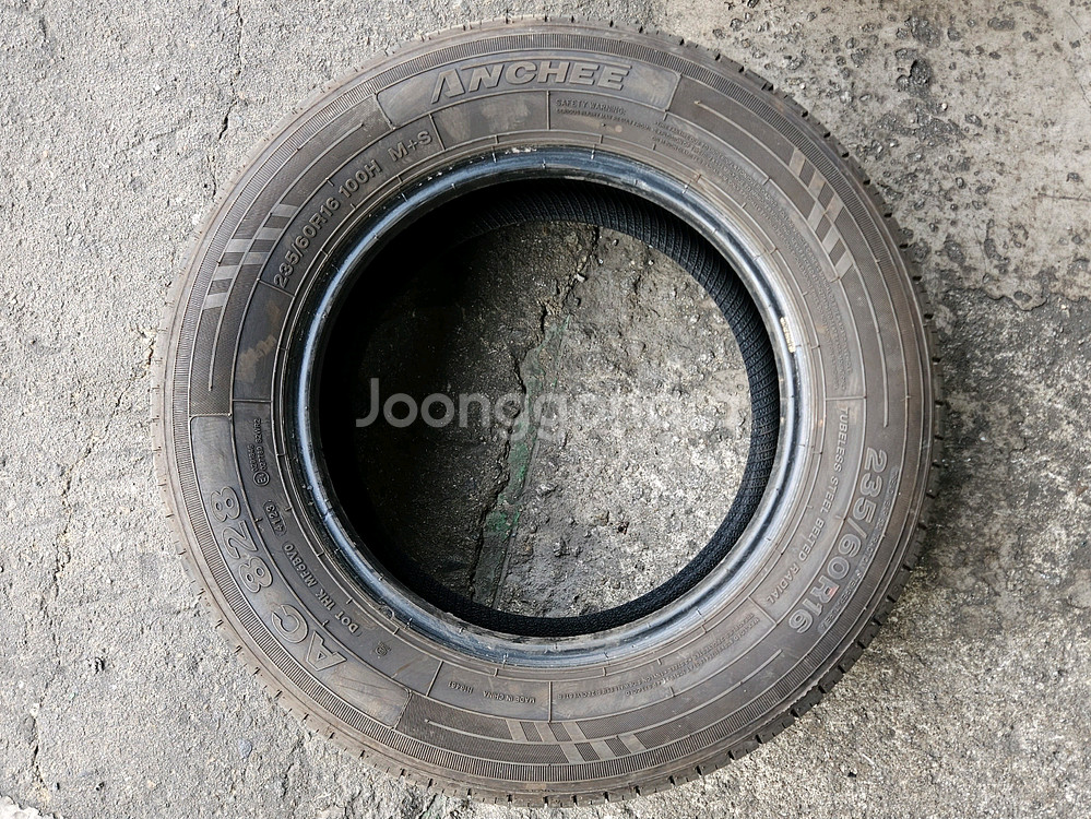 235/60R18 중고타이어--2