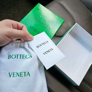 보테가베네타 반지갑 인트레치아토 상태s급