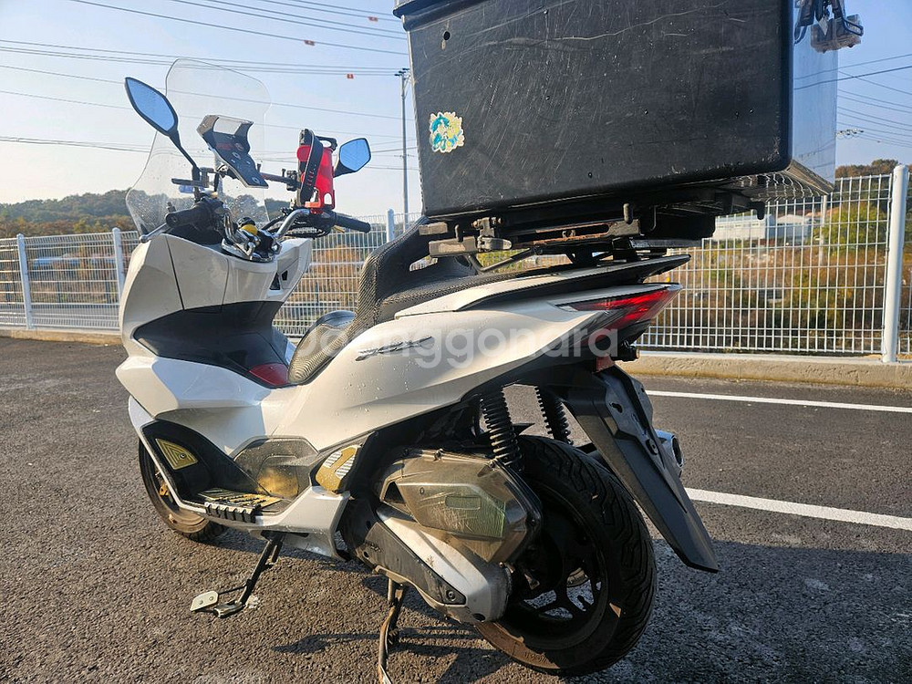 혼다PCX125/21년식/7만키로/160만원/2채널블박--4