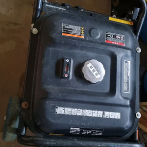 센다이 발전기 sd10000e 판매합니다.