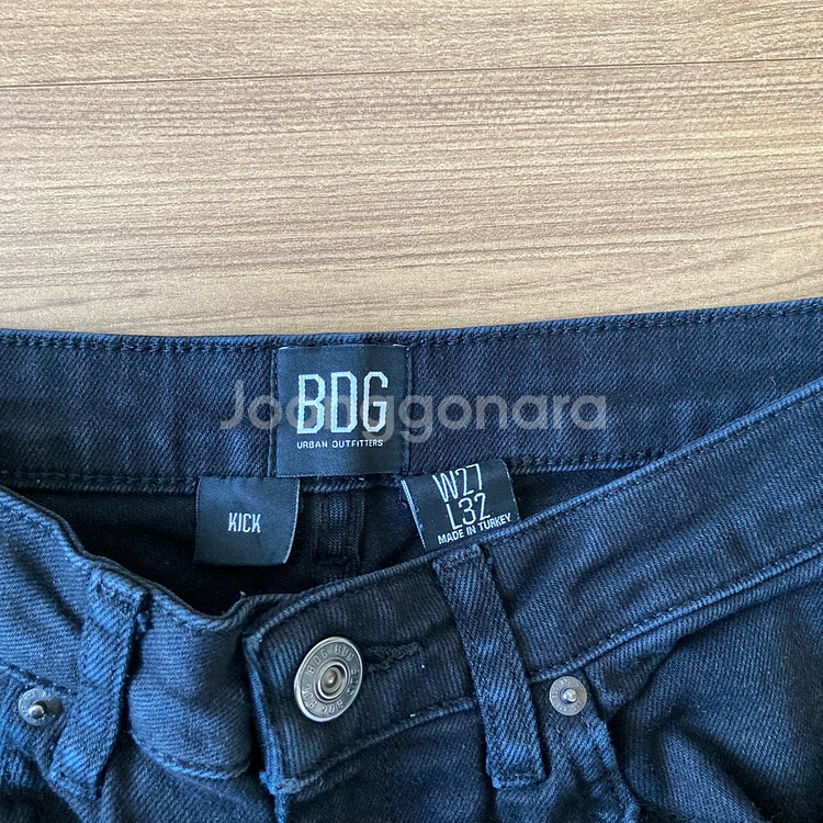 얼반아웃피터스 블랙진 청바지--2