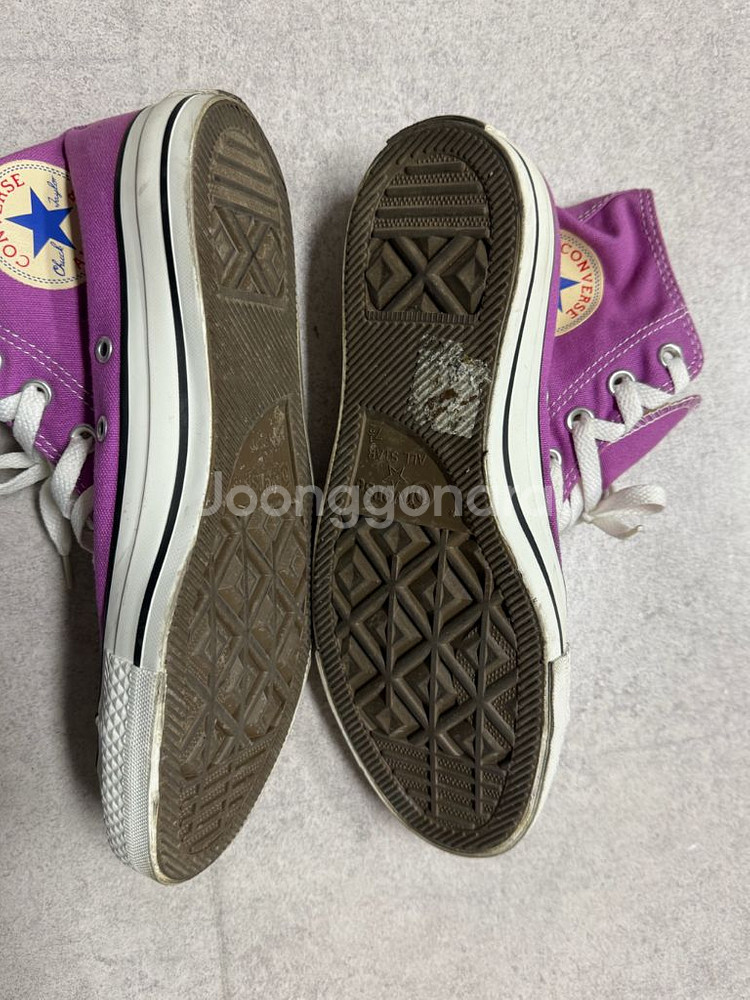 컨버스 척테일러 올스타 하이 퍼플 260사이즈 팝니다.--3