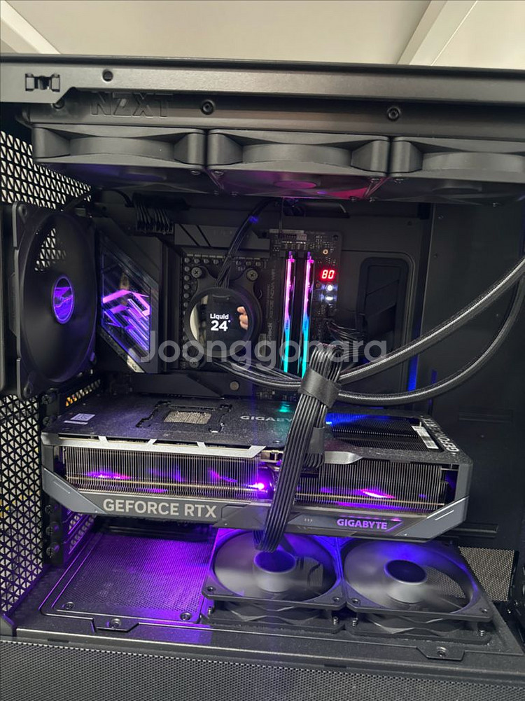 고사양 컴퓨터 Flux pro, RTX5090, AI--0