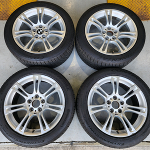 BMW F10 M팩 350M 5시리즈 18인치 휠타이어