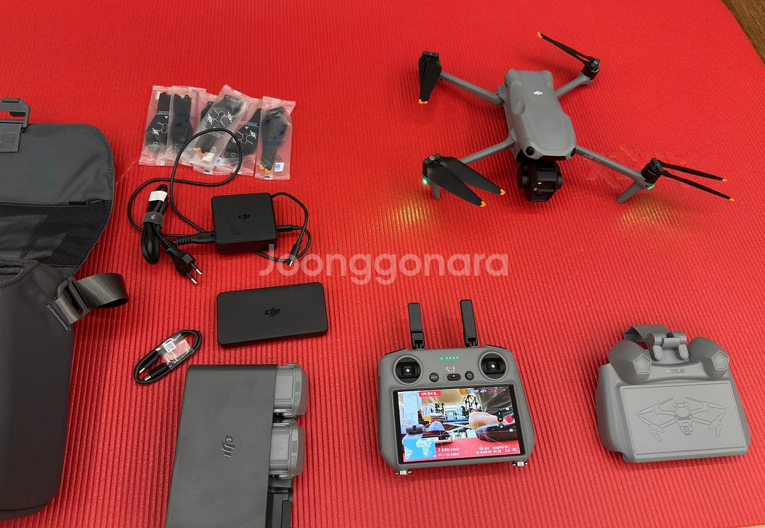 개봉만한 새상품)DJI Air 3S 플라이 모어 콤보 풀세트+케어2년+SD카드512+추가100w정품충전기 팝니다--0