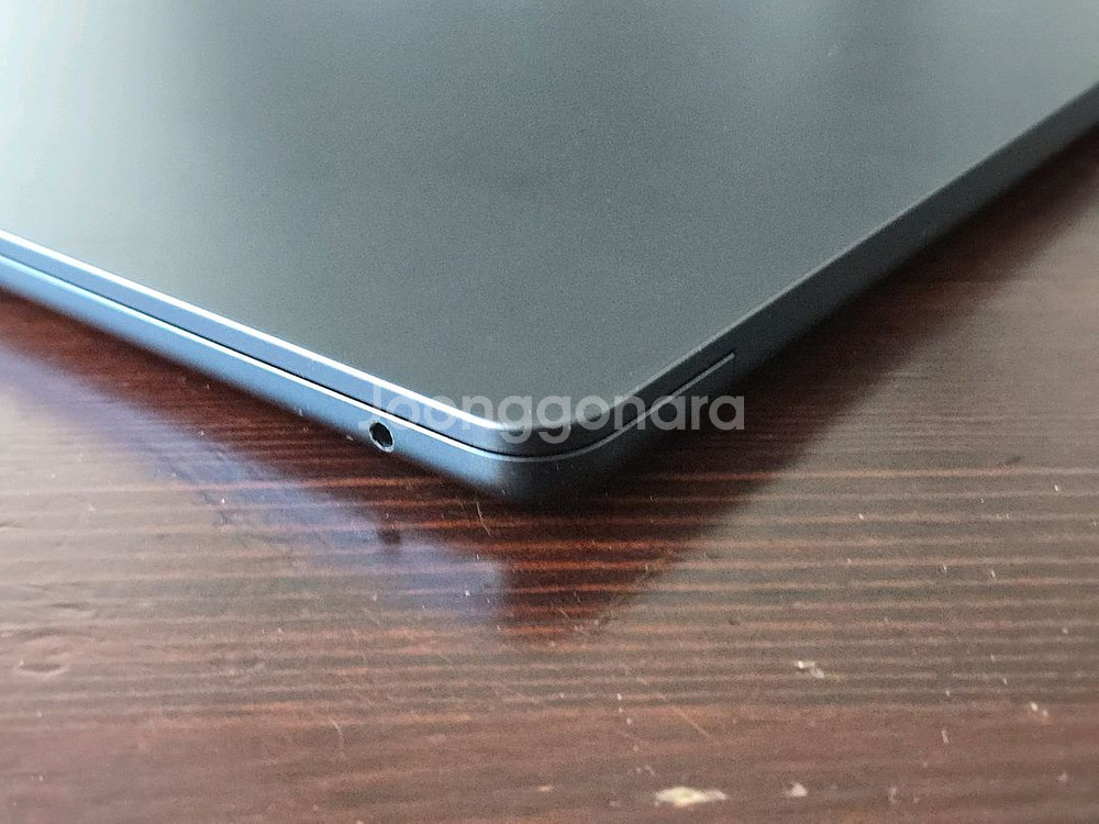 맥북에어 M2 15인치 8/256 A급 풀박스 팝니다--5