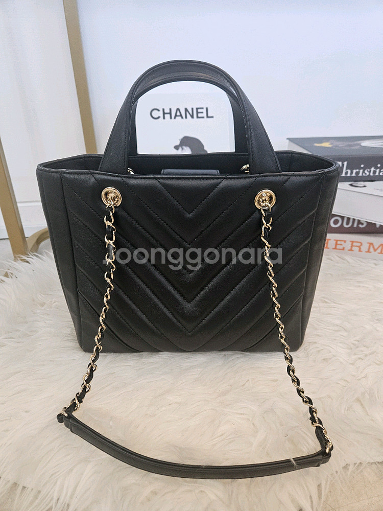 샤넬 쉐브론 토트 숄더백--1