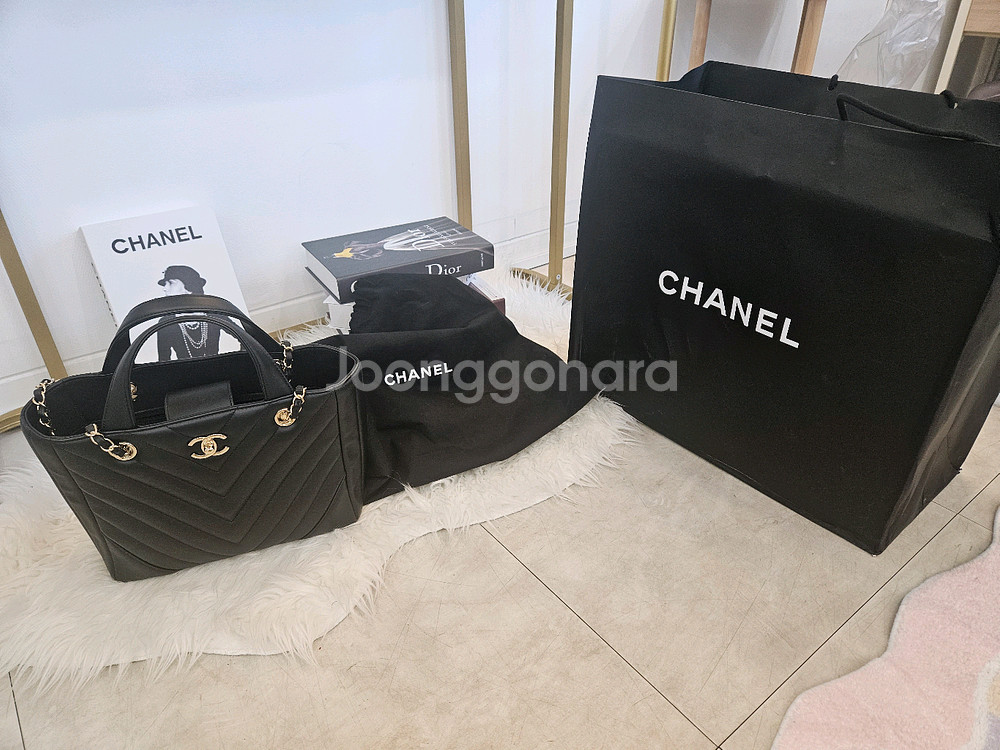 샤넬 쉐브론 토트 숄더백--8