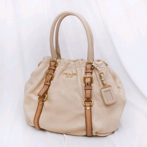 프라다 (PRADA) 체르보 디어스킨 카프레더 벨티드 호보백