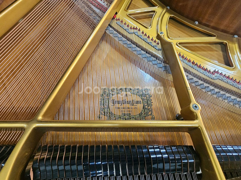 영창그랜드피아노 C-185--7