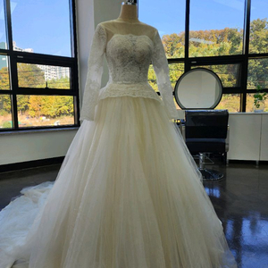 고퀄튤웨딩드레스 (새 상품)