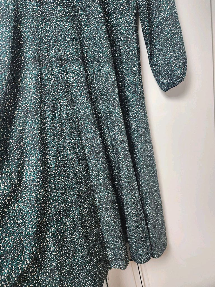 9천원 - 77 사이즈 롱원피스총길이 : 126 cm, 가슴반품 : 53cm 키크신분들이 입으심 예뻐요--1