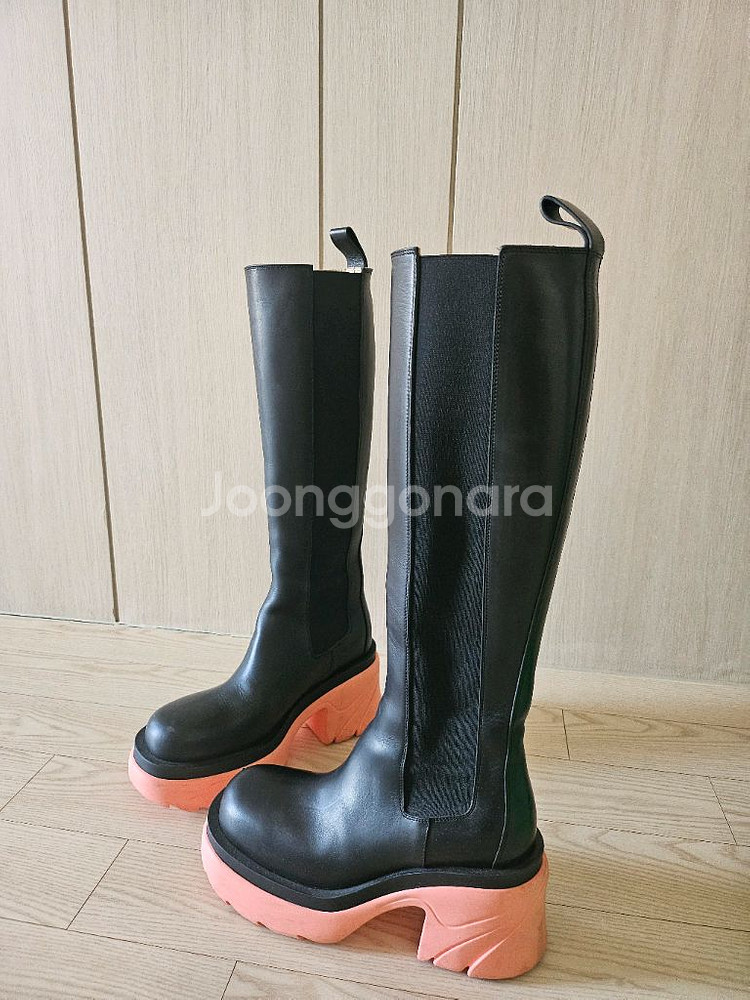 보테가 베네타 타이어 첼시 롱부츠--3