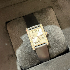 까르띠에 탱크 머스트 다이아 시계 (스몰)