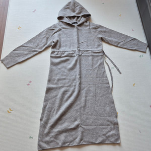 지컷(gcut) 후드 니트 원피스 멜란지그레이색상