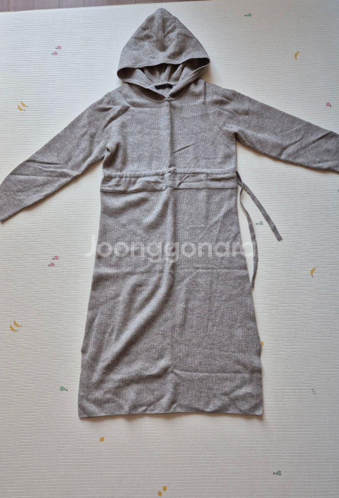 지컷(gcut) 후드 니트 원피스 멜란지그레이색상--1