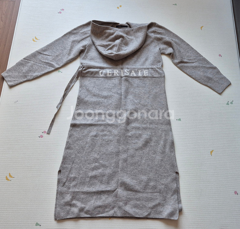 지컷(gcut) 후드 니트 원피스 멜란지그레이색상--4