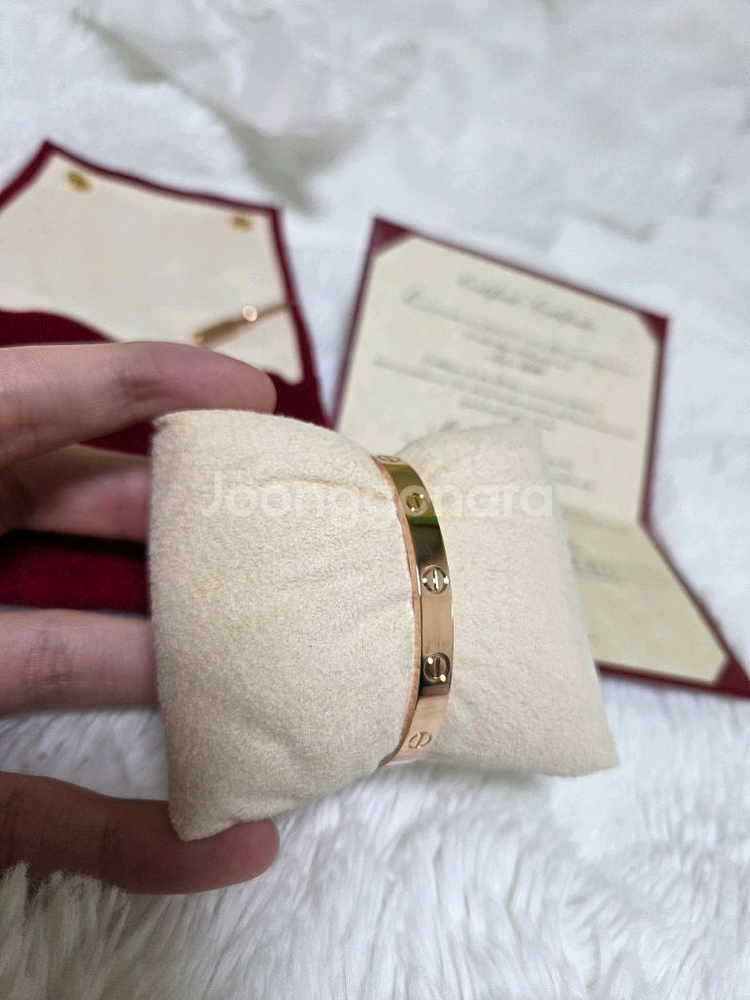 까르띠에 러브팔찌 로즈골드 16호 새상품급--2