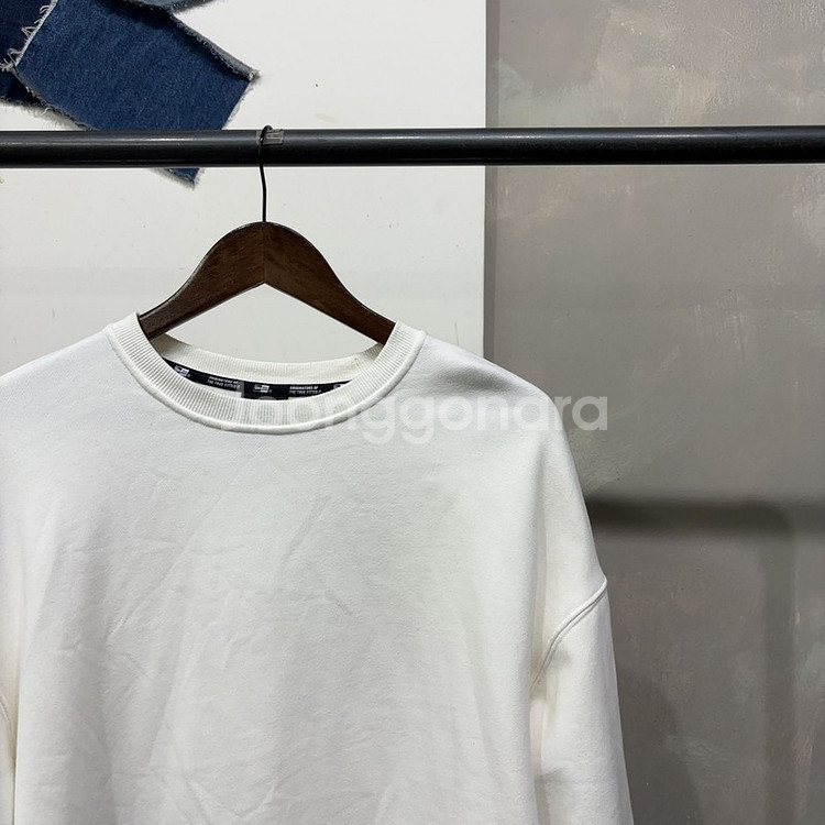 (105) 뉴발란스 소매 페이즐리 기모 맨투맨 긴팔 티--2