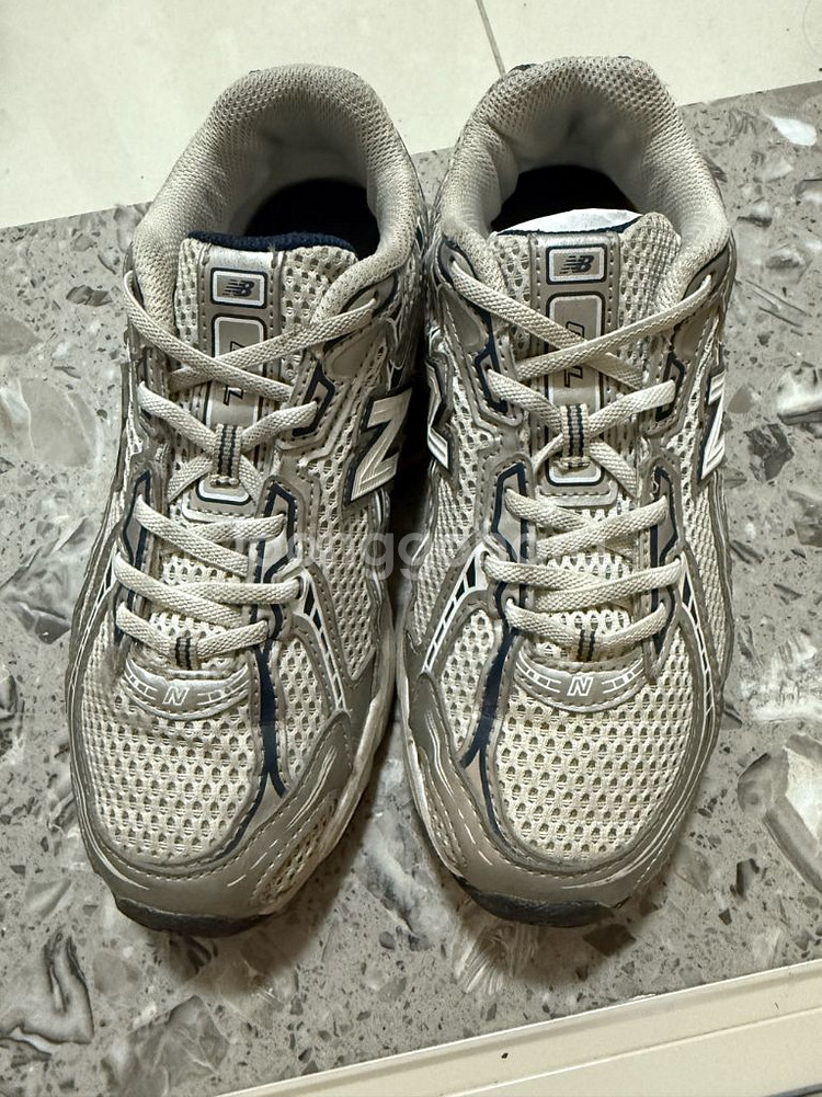 뉴발란스 키즈 740 210사이즈--0