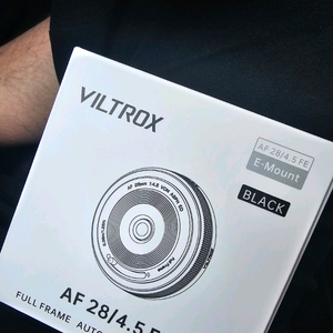 Viltrox AF 28mm F4.5 FE 렌즈