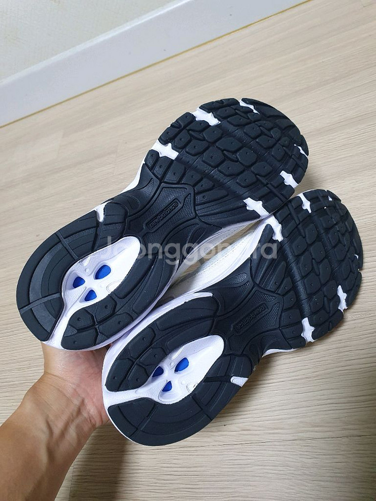 뉴발란스 530 화이트 실버 운동화 245--6