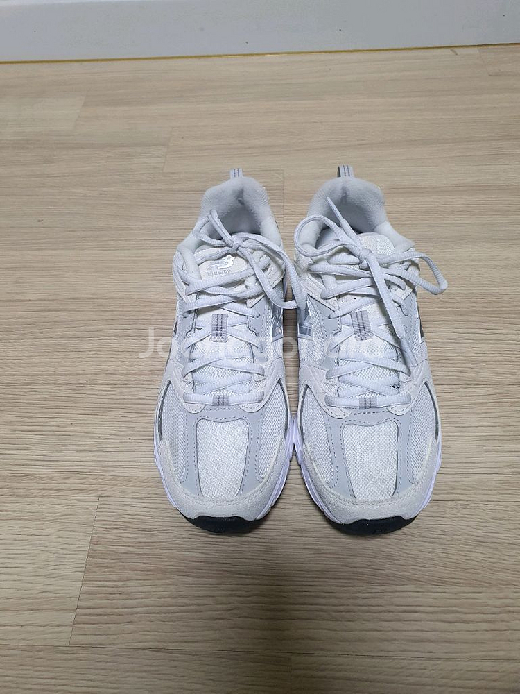 뉴발란스 530 화이트 실버 운동화 245--2