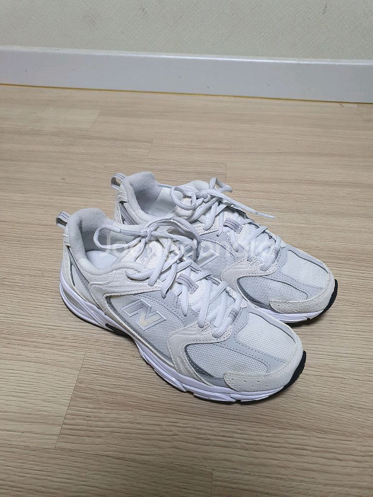 뉴발란스 530 화이트 실버 운동화 245--1