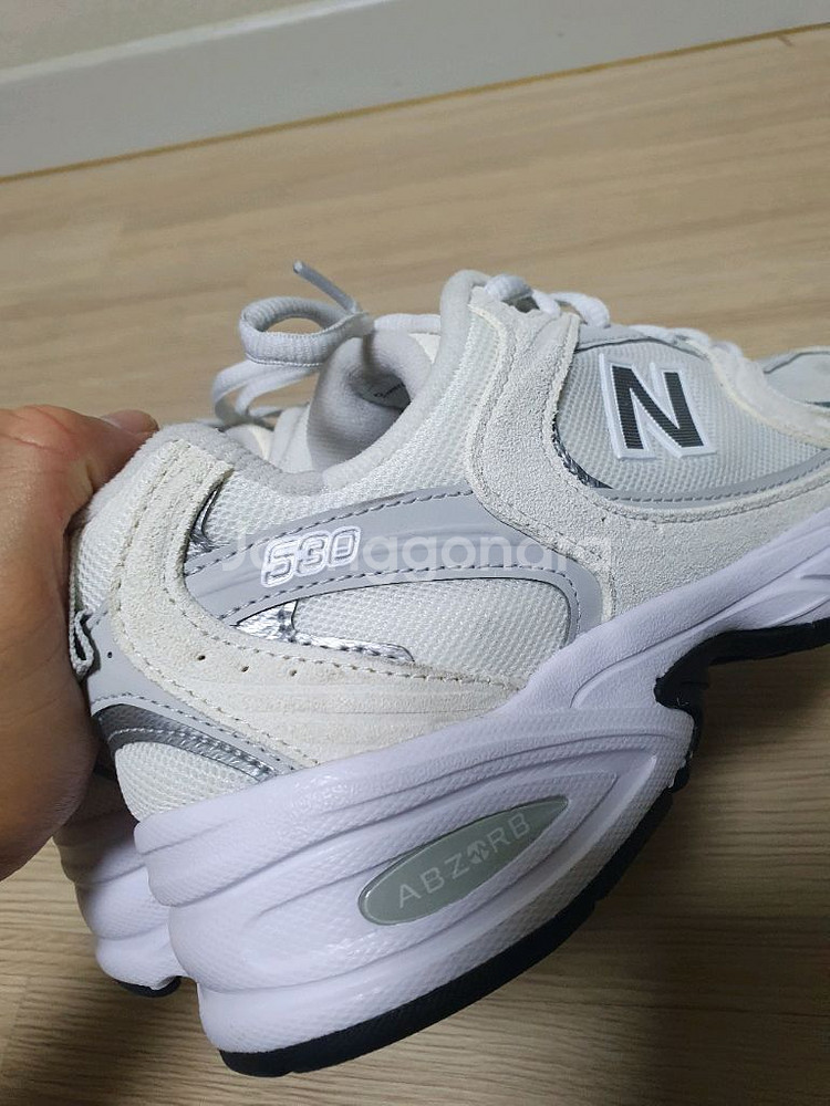 뉴발란스 530 화이트 실버 운동화 245--5