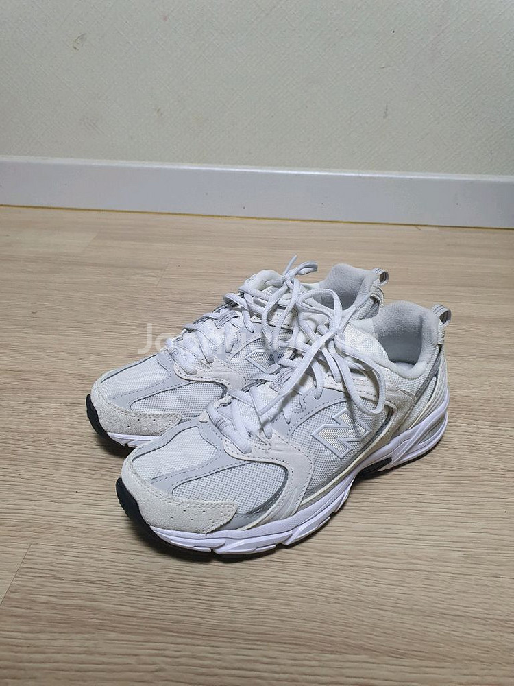 뉴발란스 530 화이트 실버 운동화 245--3