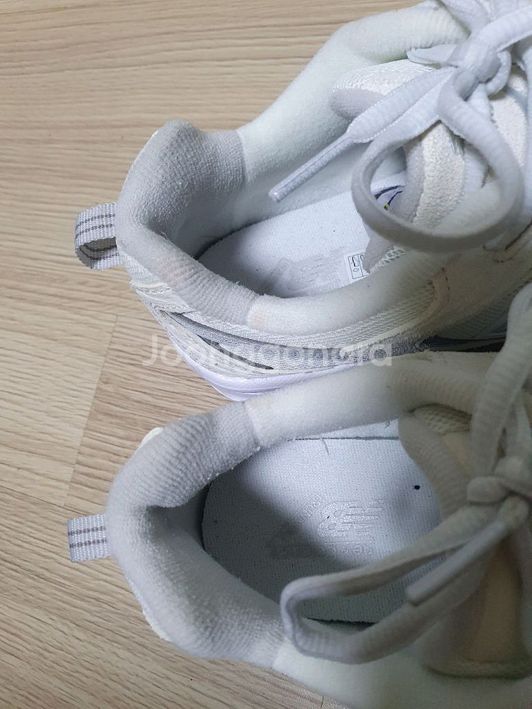 뉴발란스 530 화이트 실버 운동화 245--7