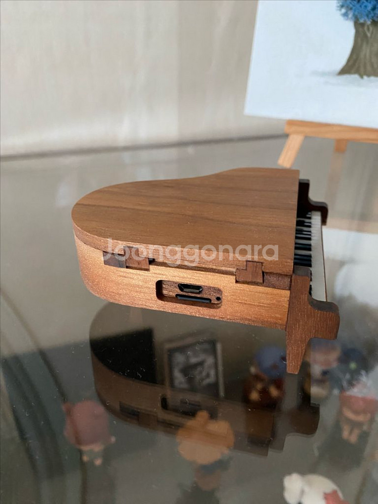MP3, 뮤직박스 원목 수공예 피아노 판매합니다.--2