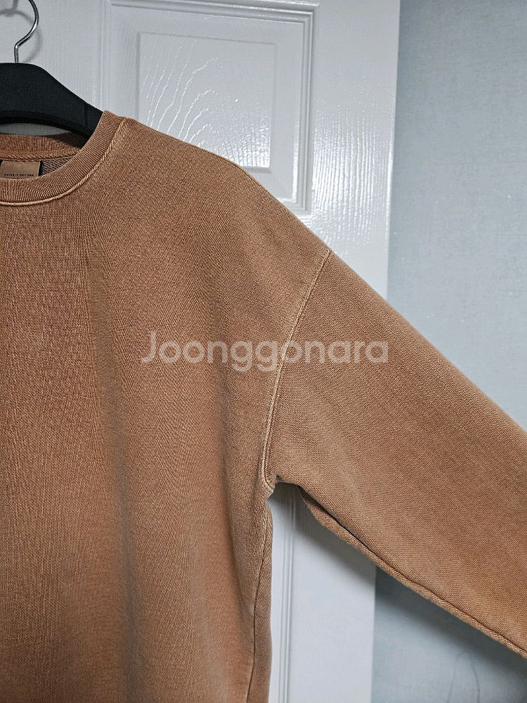 브라운 맨투맨--4