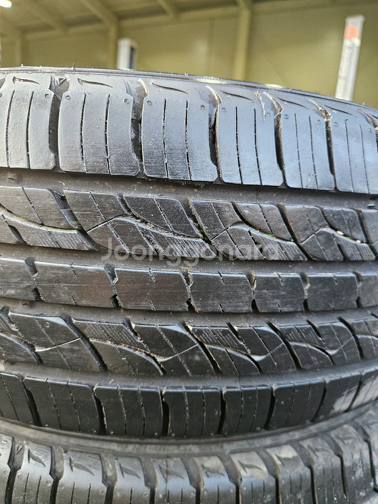 235 60 17 금호 크루젠 타이어--3