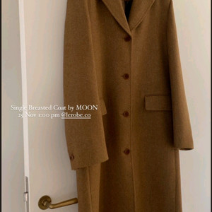르로브(lerobe) 싱글 브레스티드코트 카멜