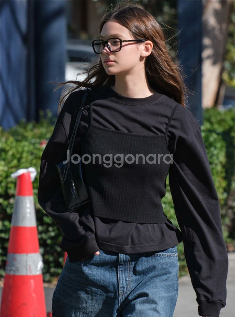 로우클래식 카라멜 박스 백 레더 블랙--2