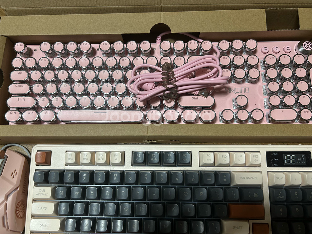 핑크 기계식 키보드 마우스 세트 + 블루투스 키보드= 동시에--1