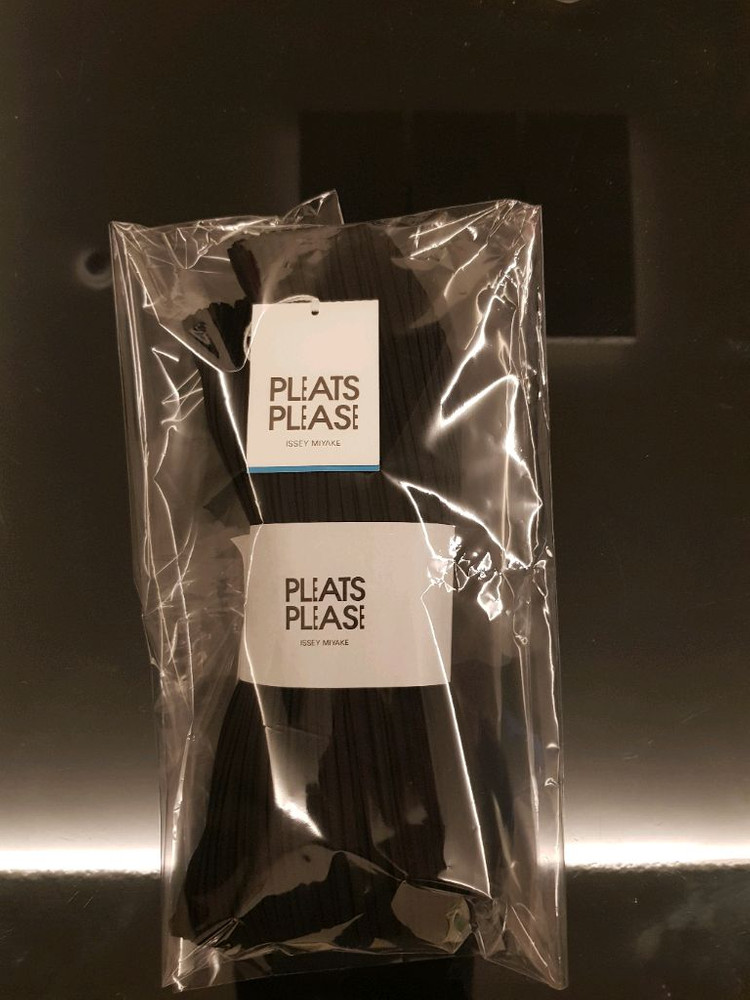 새상품)플리츠플리즈 11월 먼슬리가디건 블랙 이세이미야케--5