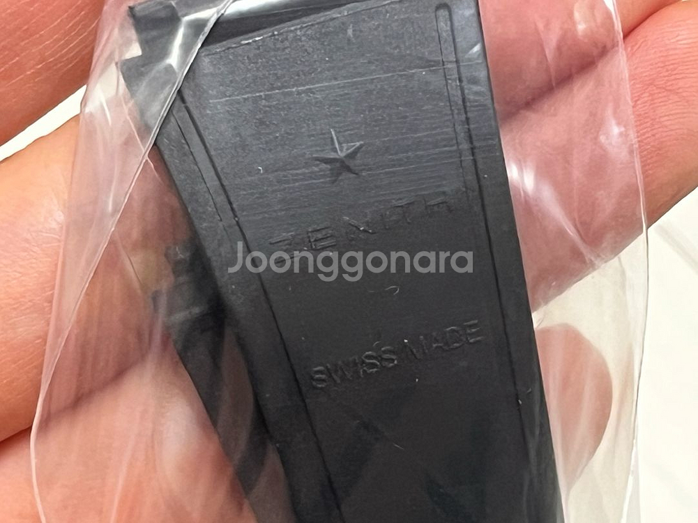 미개봉 제니스 데피클래식 블랙 러버 스트랩--1