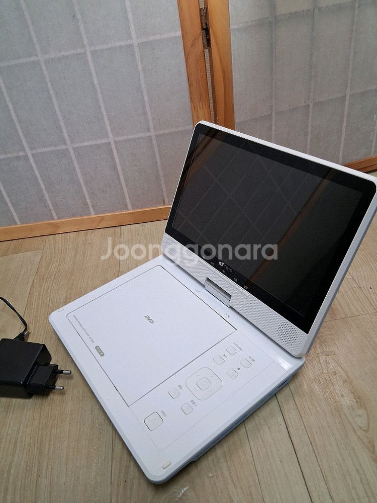 인비오 PD -2400휴대용 DVD 플레이어--1