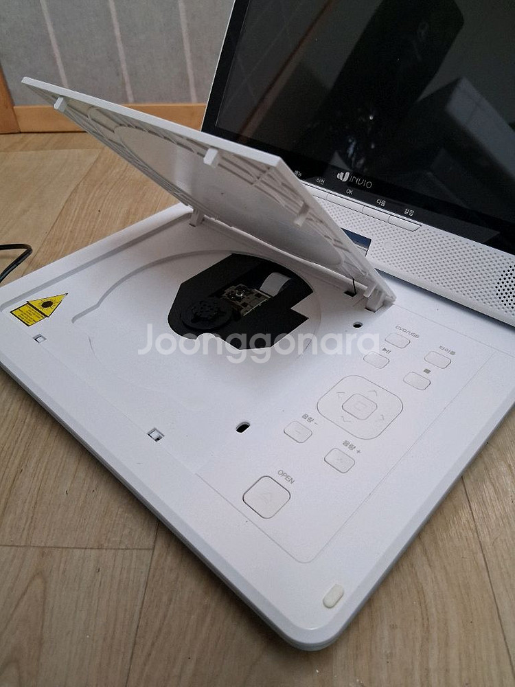 인비오 PD -2400휴대용 DVD 플레이어--2