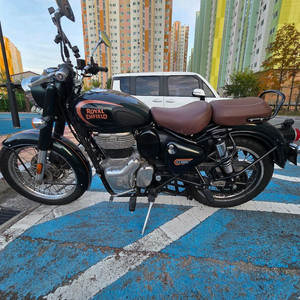 로얄엔필드 클레식350 23년7월