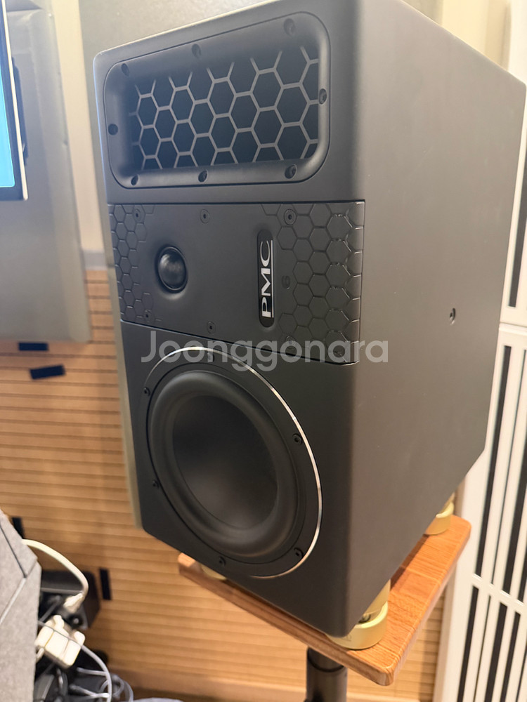 PMC6 스피커 1조 +이더넷 공유기(랜케이블 포함)--5