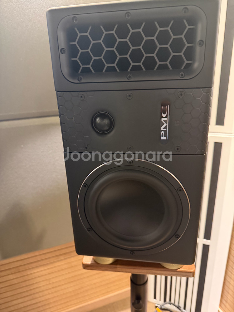 PMC6 스피커 1조 +이더넷 공유기(랜케이블 포함)--6